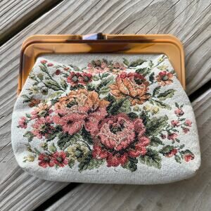 Vintage carpetbag tortoise kisslock vinyl lined coin purse clutch